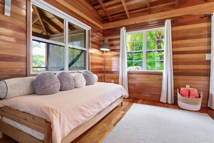Ohana Kuknat Cabin - Location,view & Sea Breeze ! - Belize