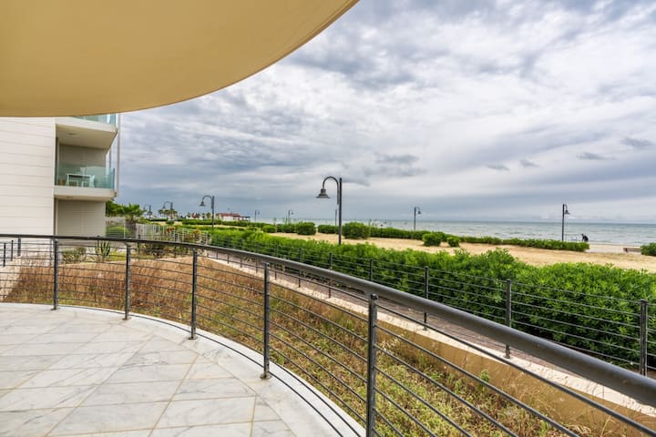Beachfront Luxurious Newly Built 2-bed Flat - Roseto degli Abruzzi