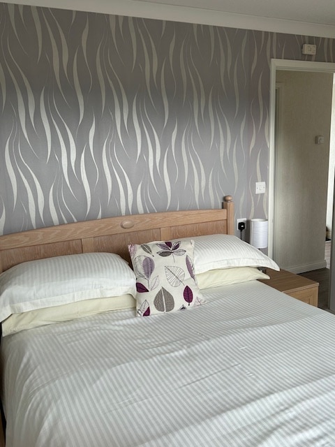 เตียงคิงไซส์ห้องในตัว