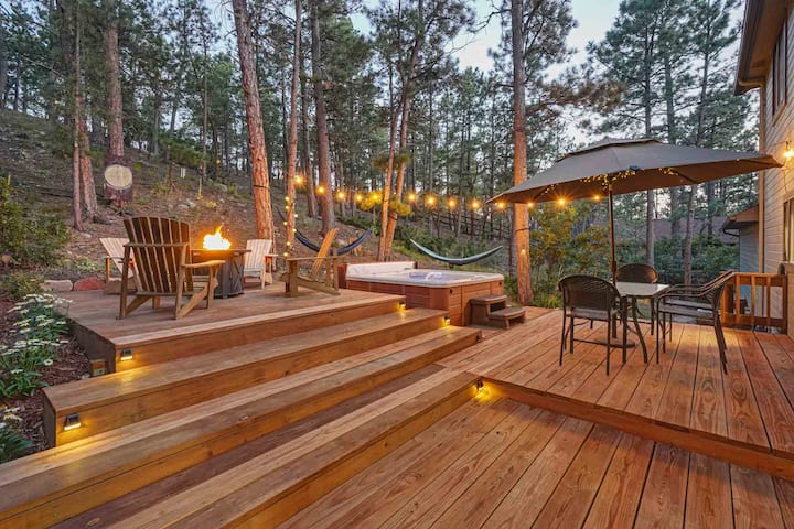 4 Bdrm Spacious Mountain Retreat W/ Hot Tub - Black Forest, CO