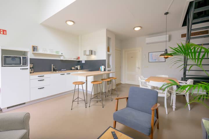 Aldehoeve-logies: Appartement Twa Voor Max. 4 Pers - Hindeloopen