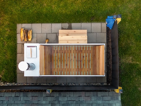 HOT TUB/Backyard Escape to this Cozy Fall Retreat!