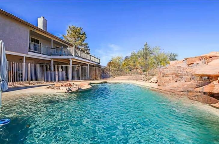 Henderson Country Retreat near Strip and Lake Mead