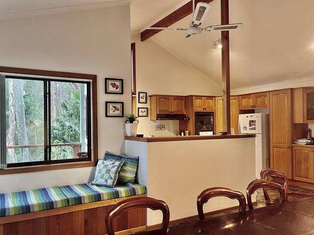 Aero Absolute waterfront Perfect Family House gallery image 3