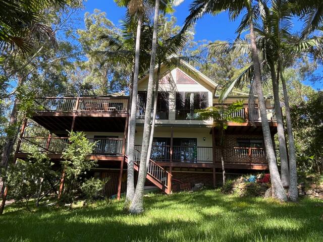 Aero Absolute waterfront Perfect Family House