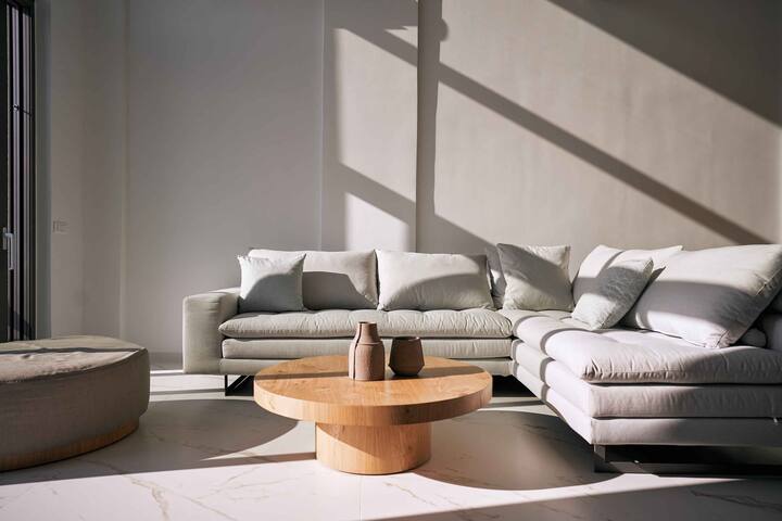 Omnia Villas I Heated* pools & stunning seaview gallery image 5