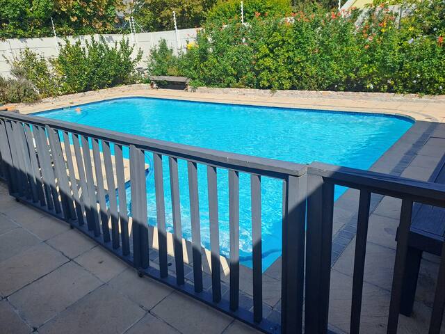 Sweet Valley: 4 Bedroom Family Home gallery image 5