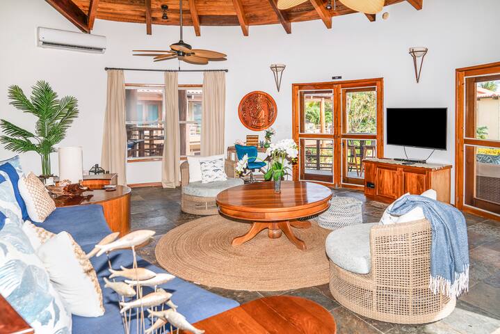 Luxury Private Beachfront: Tennis/ Pickleball/Pool gallery image 4