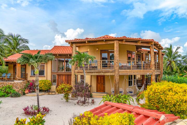 Luxury Private Beachfront: Tennis/ Pickleball/Pool gallery image 2