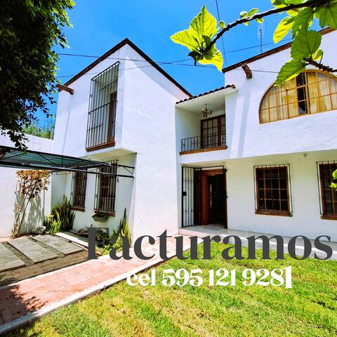 Beautiful Colonial House, Nice, Spacious and Comfortable