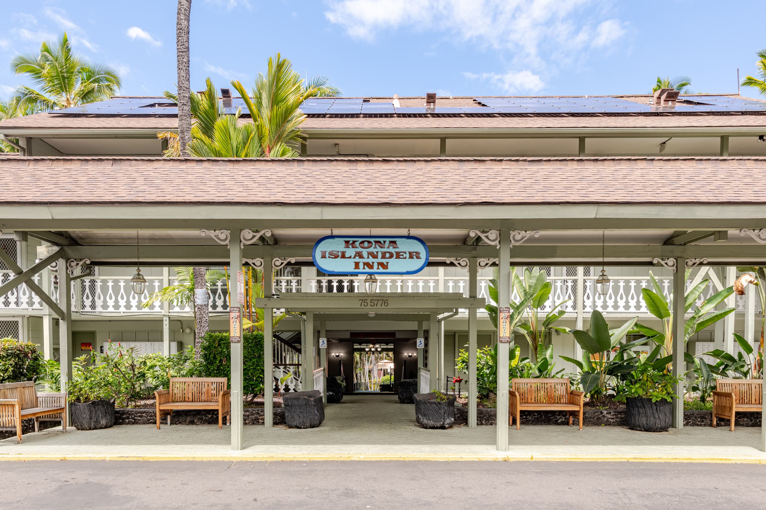 Condo in Kailua-Kona · ★4.87 · Studio · 1 bed · 1 bath - Image 11