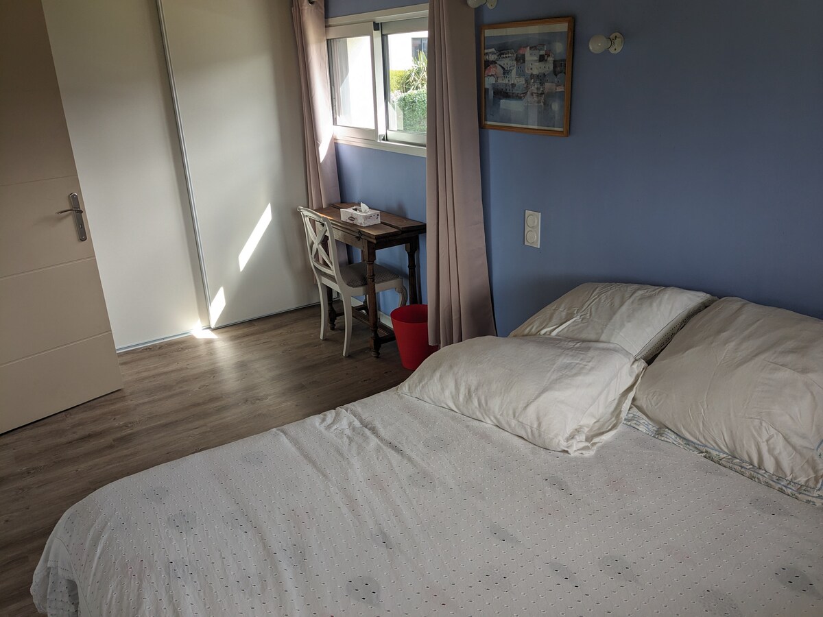 საძინებელი 1