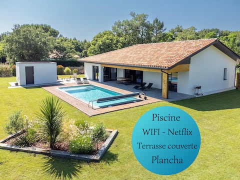 Beautiful, quiet villa with pool