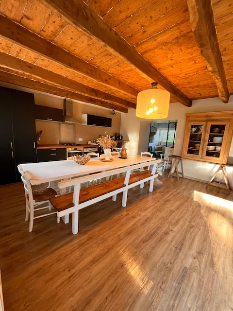 Warm house in the countryside to get together