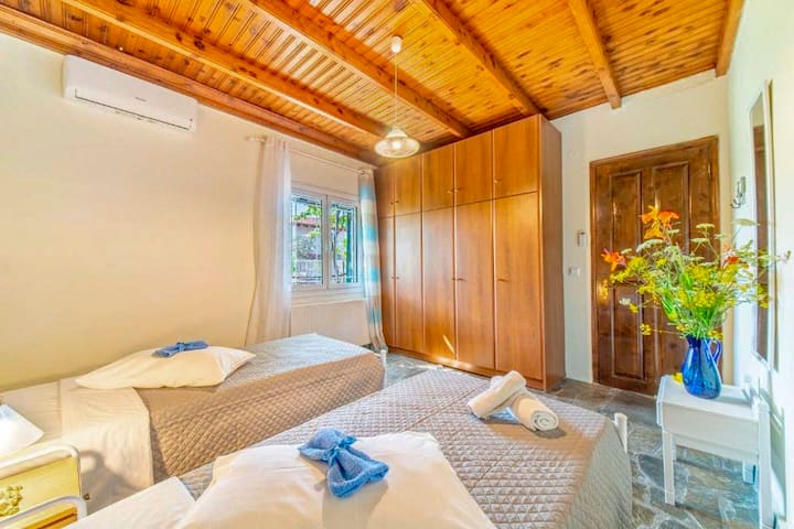 على الأرجح أنك تحب خزائن الملابس الكبيرة أيضًا!