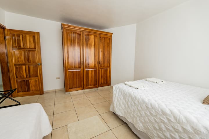 საძინებელი 4