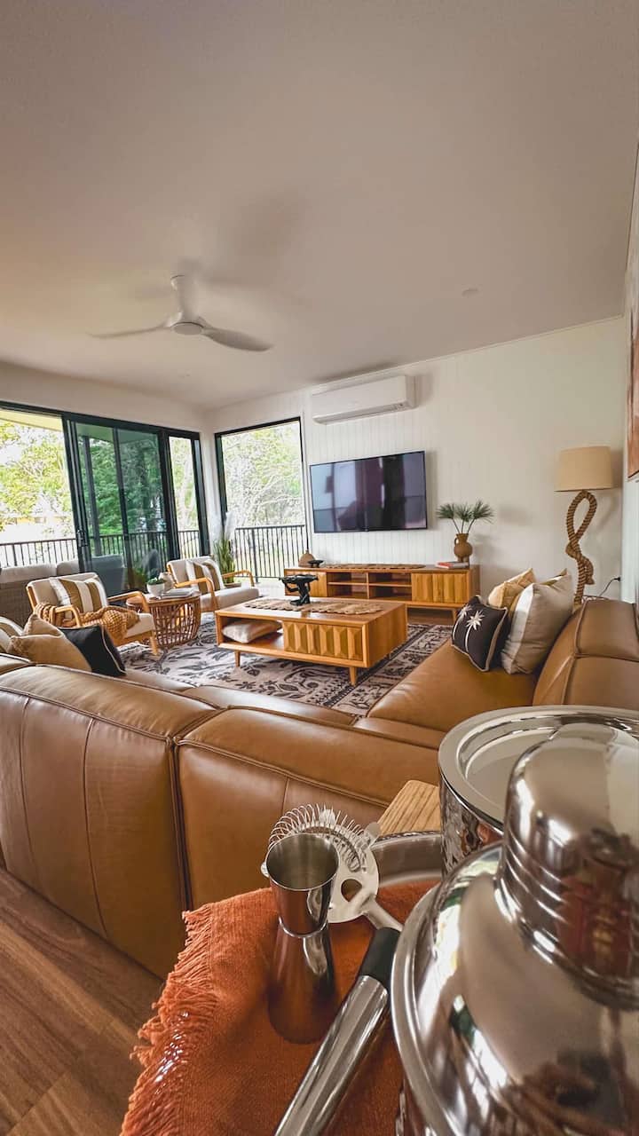 Luray Beach Retreat - Beach House - Queensland