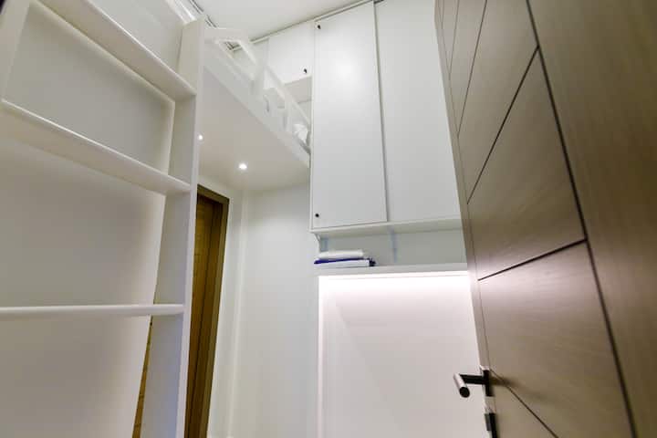 ️ Преустроено светилище с една спалня в лофт стил