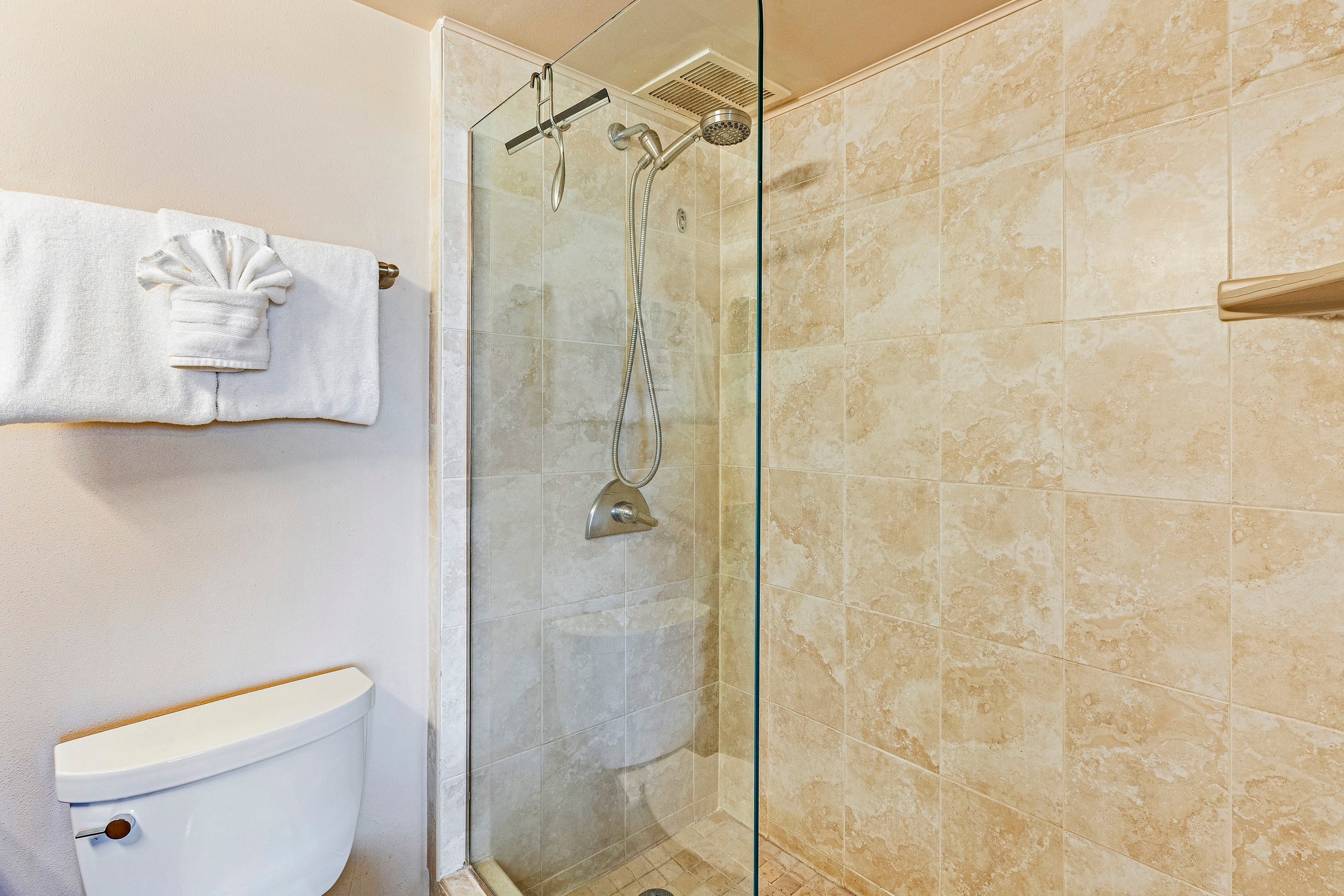 Condo in Kihei · ★4.92 · 2 bedrooms · 3 beds · 2 baths - Image 33