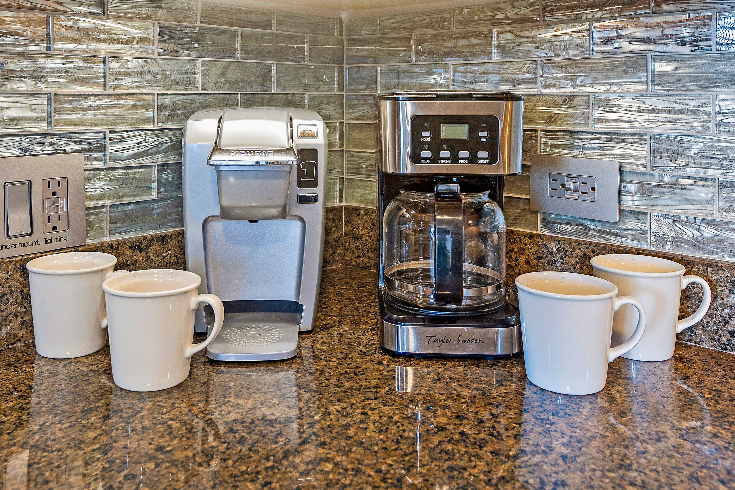 Condo in Kihei · ★4.92 · 2 bedrooms · 3 beds · 2 baths - Image 12