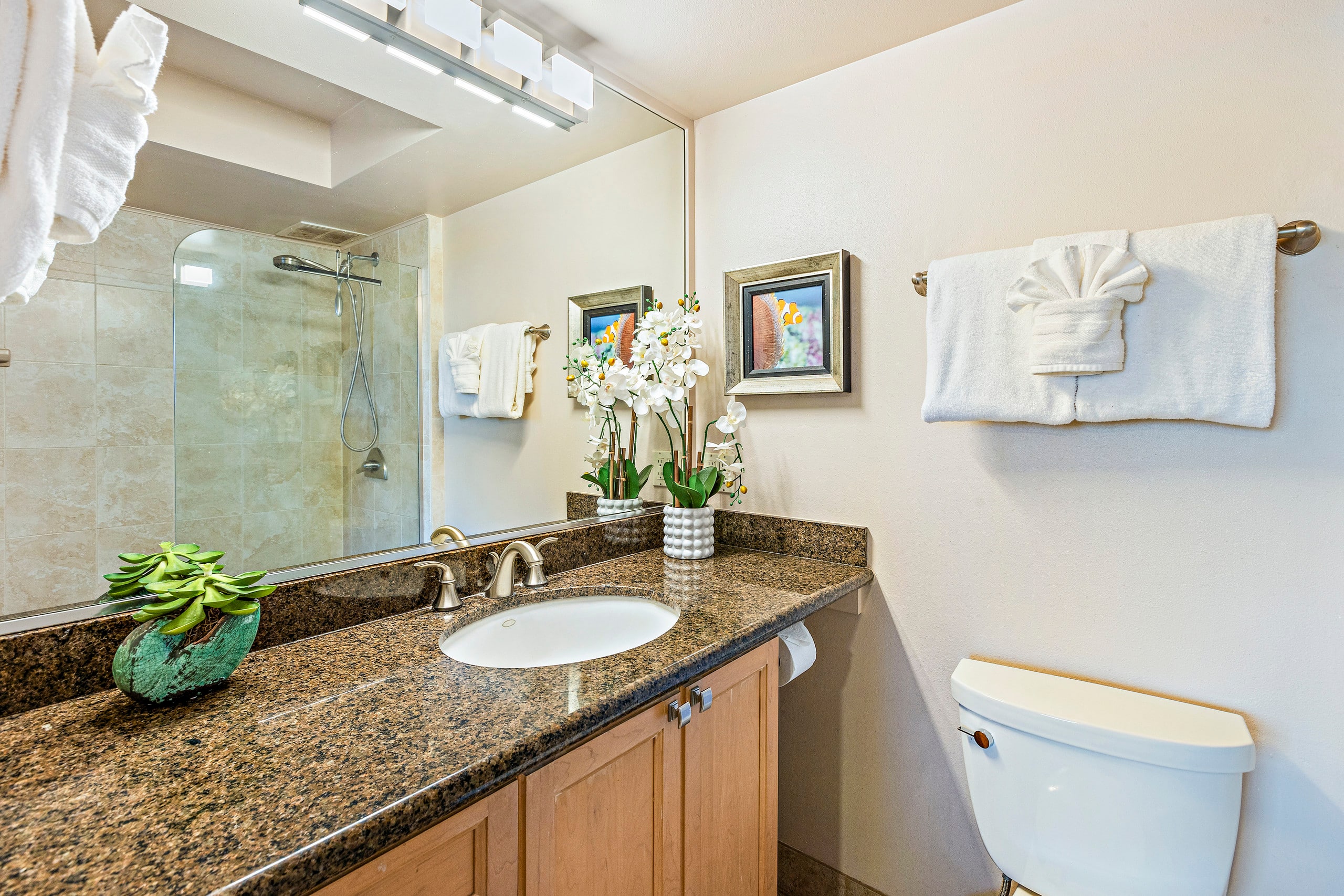 Condo in Kihei · ★4.92 · 2 bedrooms · 3 beds · 2 baths - Image 32