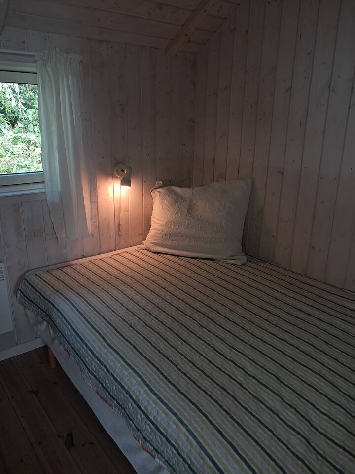 Bed 120 m.