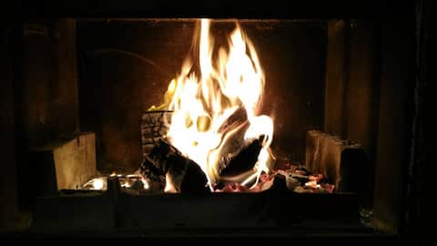 Apartment with fireplace 12 min to Sierra Nevada