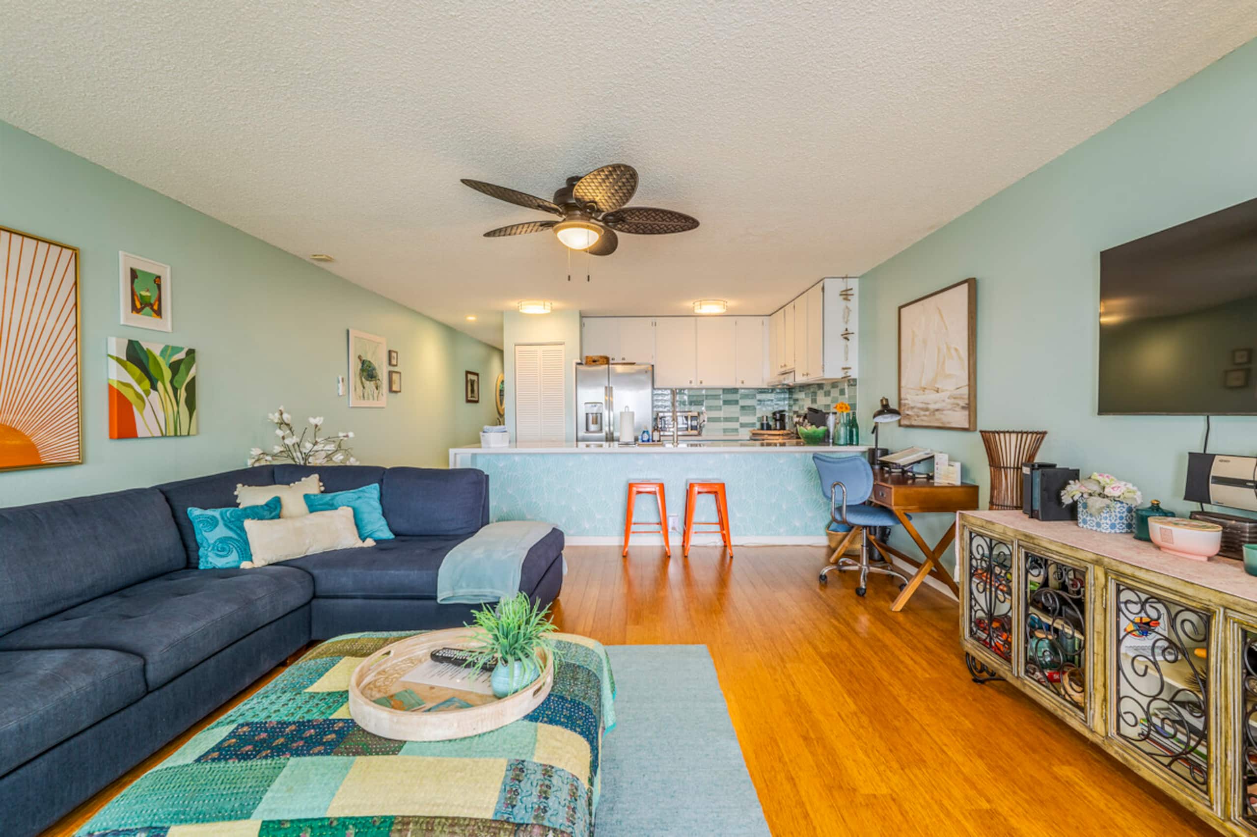 Condo in Kailua-Kona · ★4.95 · 1 bedroom · 1 bed · 1 bath - Image 15