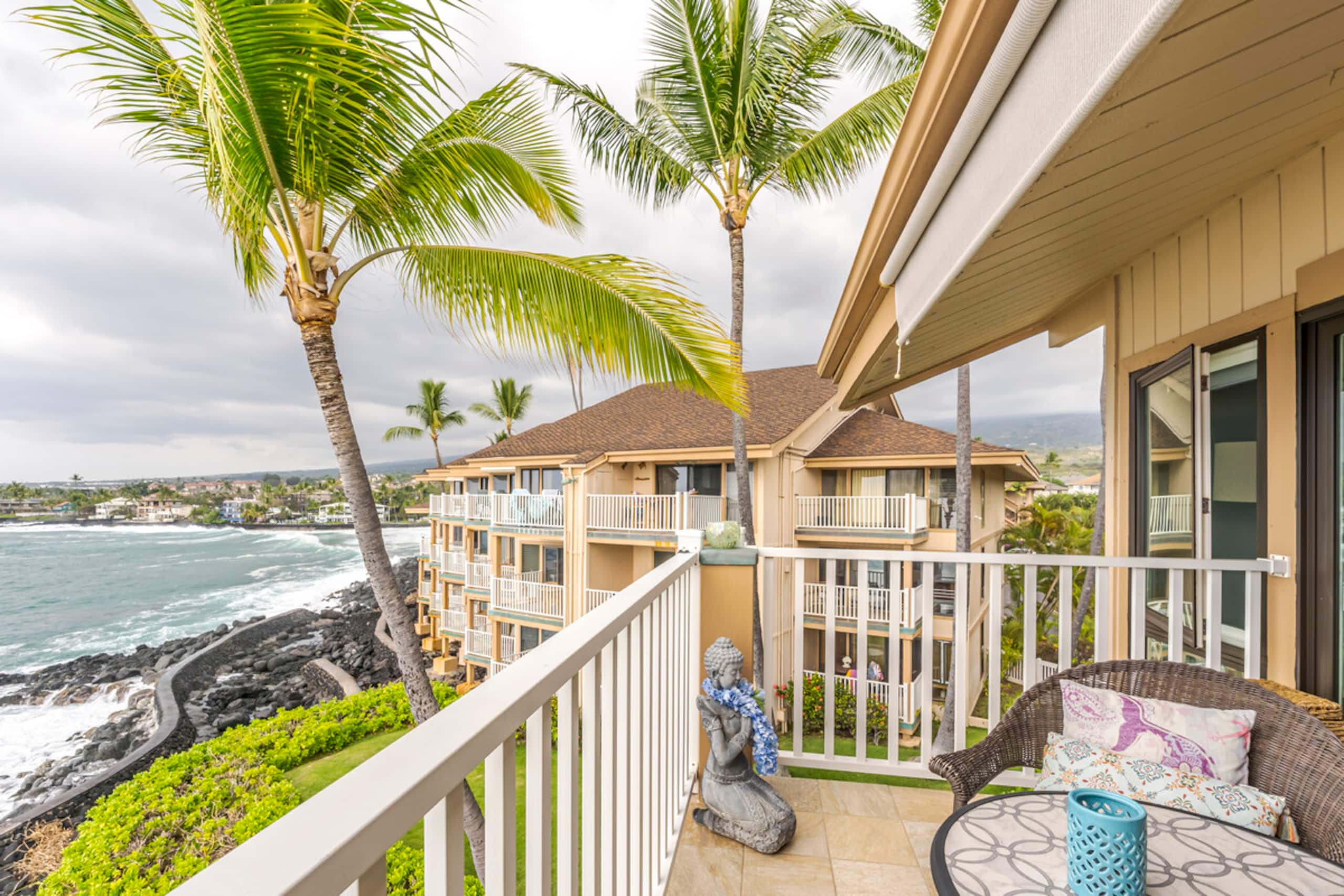 Condo in Kailua-Kona · ★4.95 · 1 bedroom · 1 bed · 1 bath - Image 25