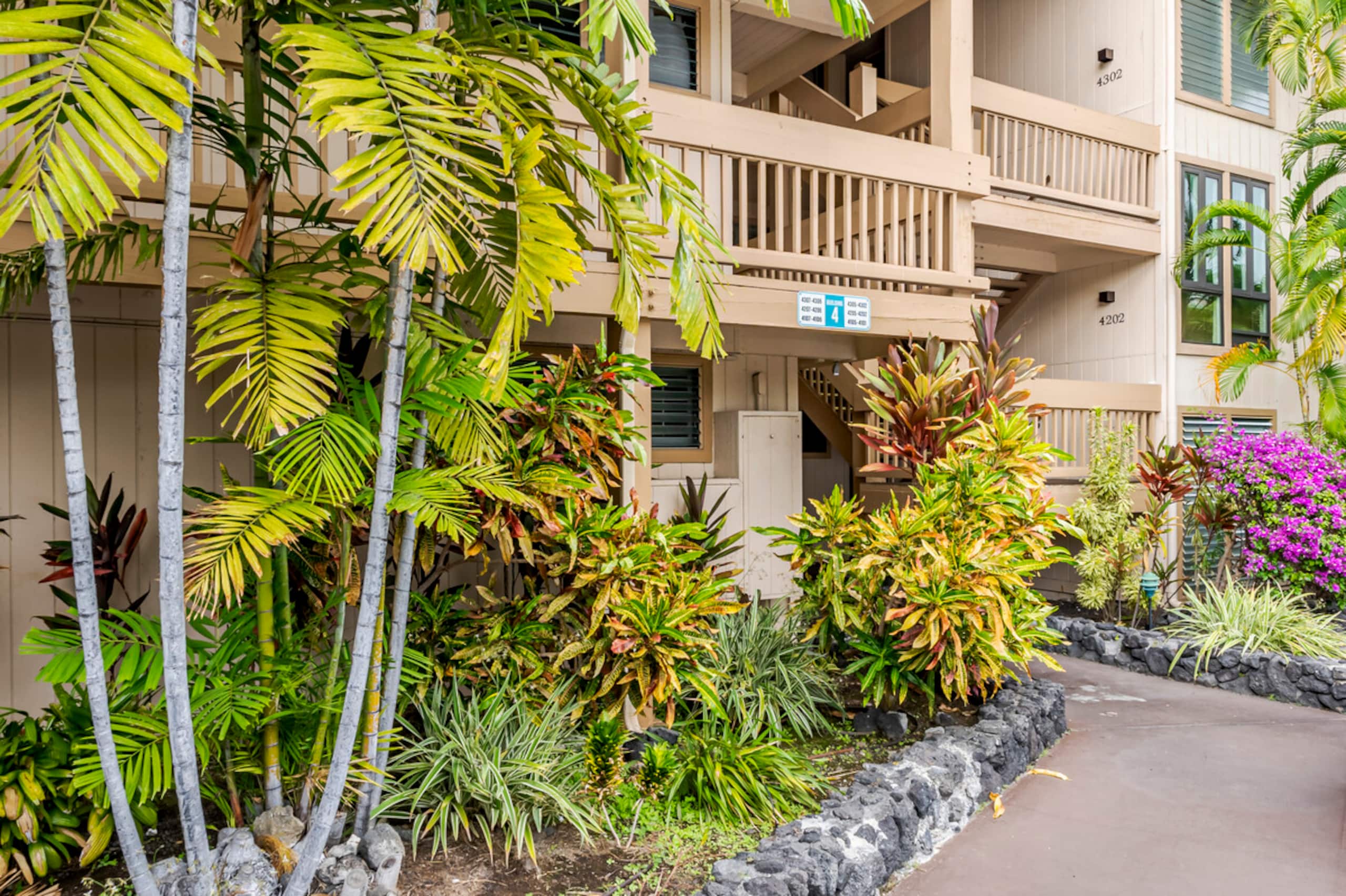 Condo in Kailua-Kona · ★4.95 · 1 bedroom · 1 bed · 1 bath - Image 34
