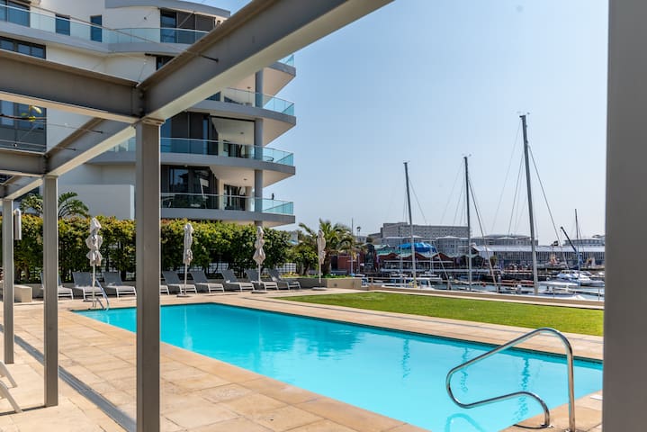 Elegant 2 Bed by Waterfront and Stadium gallery image 4