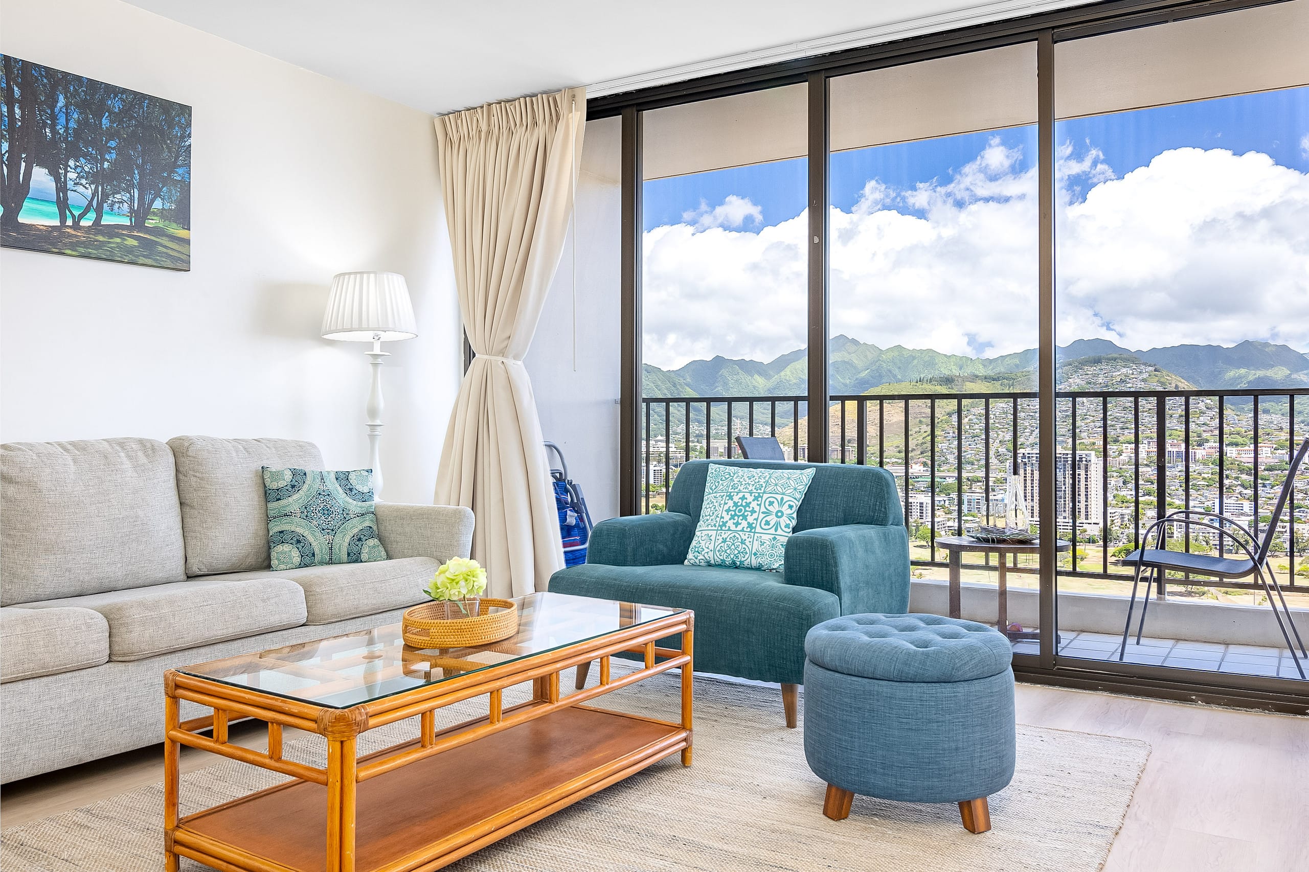 Condo in Honolulu · ★4.77 · 1 bedroom · 2 beds · 1 private bath - Image 13