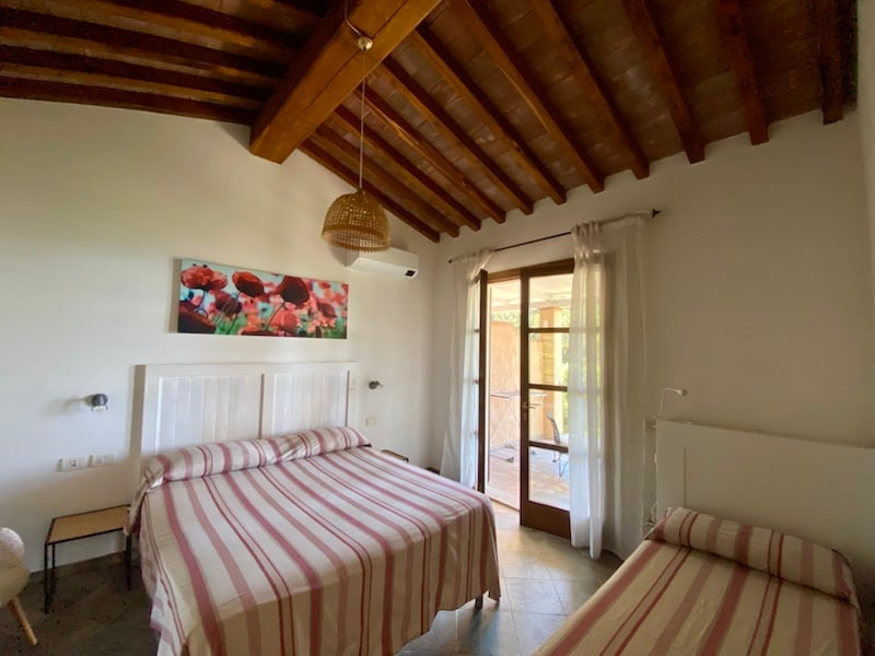 Trokrevetna soba s klima-uređajem 