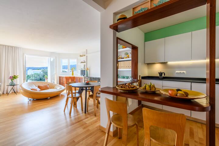 Very bright apartment in a quiet area