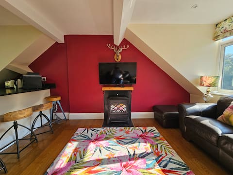 Top Airbnb: Apartment with river views Lynton, Exmoor, Devon in Lynton And Lynmouth
