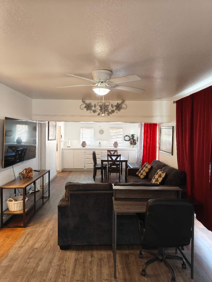 Remodeled 2 Bedroom Home 1 Bath/kitchen/living - 랭커스터