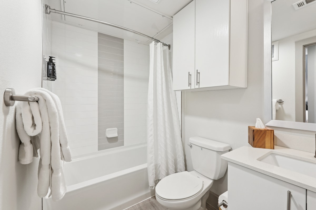 Sentral Studio Apt on East 6th St