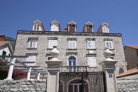 Family mini-hotel(by the sea)