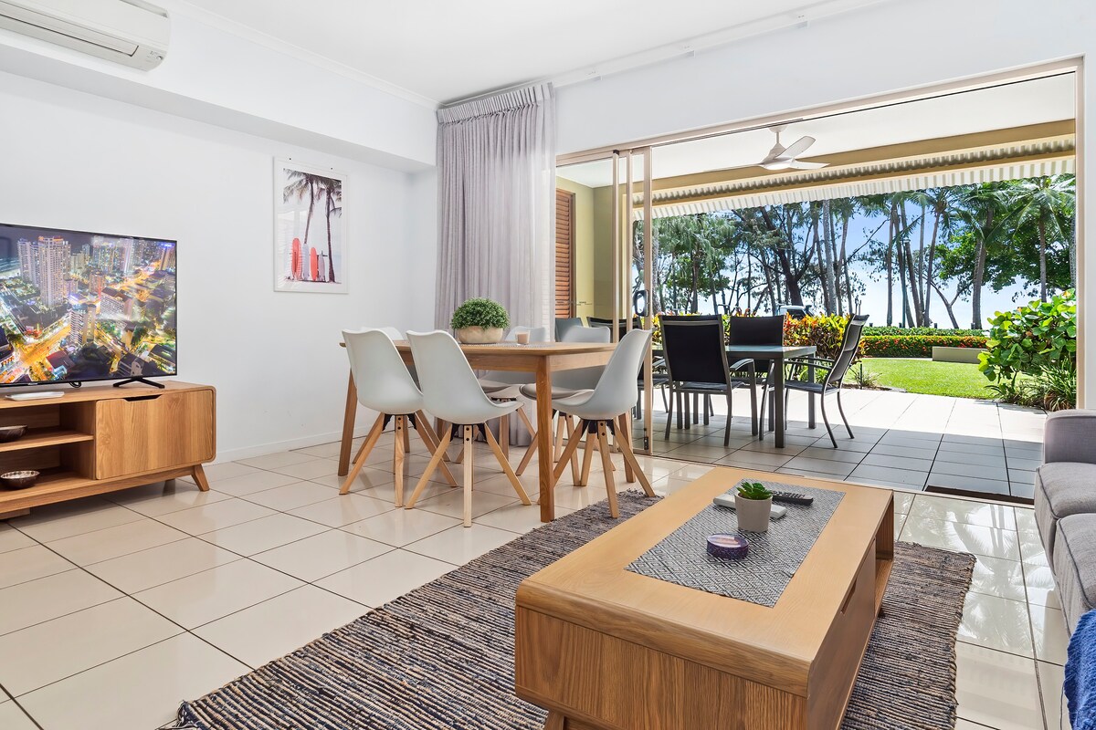 Successful Airbnb property: Palm Cove Oceanfront Resort Two-Bedroom Apartment in Palm Cove