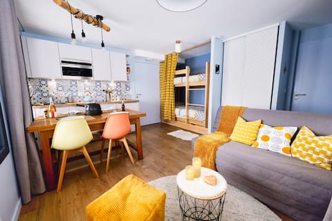 Popular Airbnb listing: Cozy studio in a chalet, 70 m from the slopes in Isère