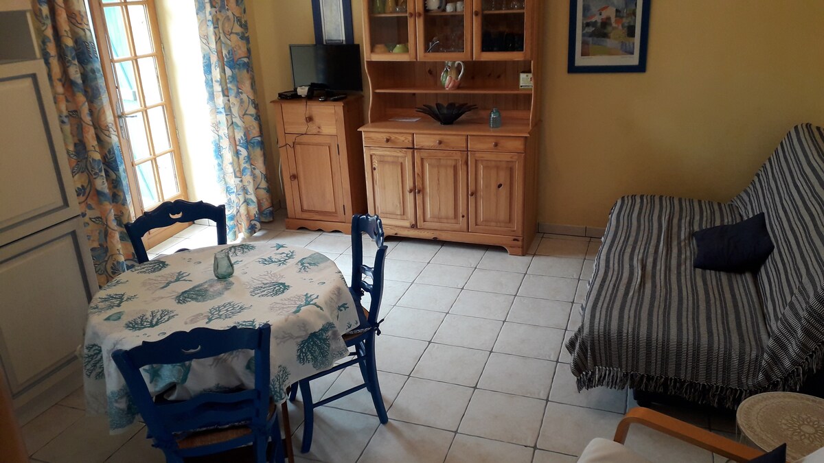 غرفة المعيشة