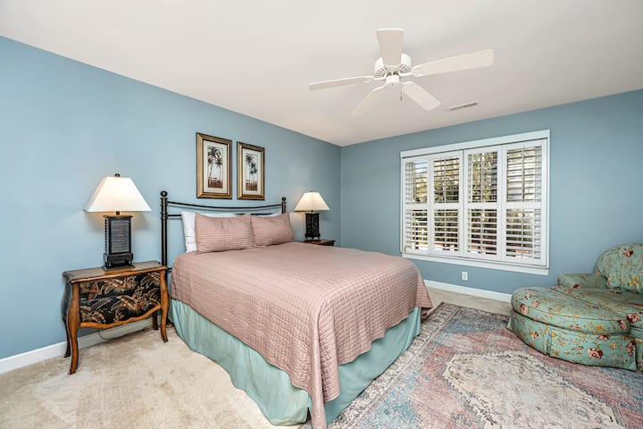 在柔和的光线和森林景观中醒来，这是房客的最爱。