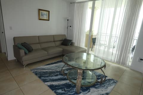 Popular Airbnb listing: Little Heaven Condo at King David in Sunny Isles Beach
