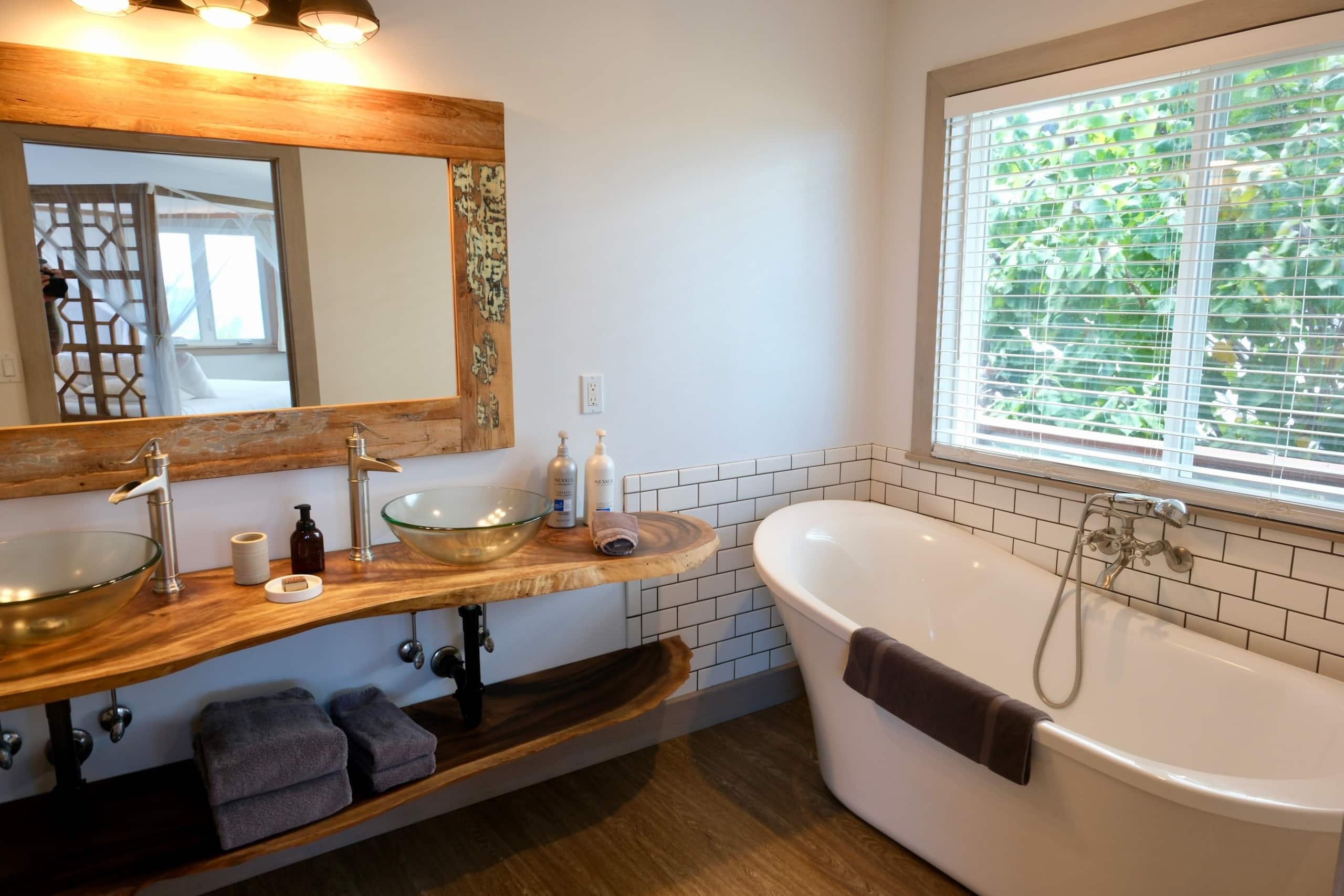 Ocean Views Studio - 100 Foot Wave Getaways - Image 17