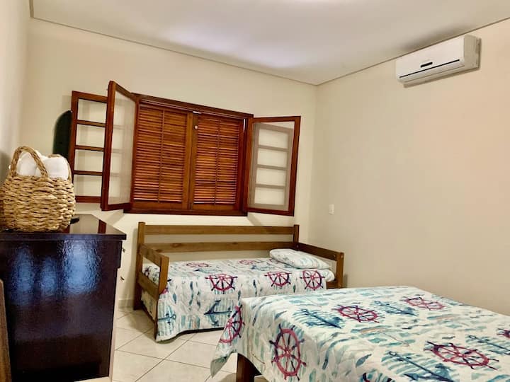 საძინებელი 4