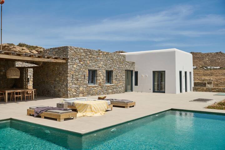 Villa Aqua Marine by Mykonos Rocks gallery image 2
