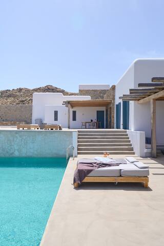 Villa Agate by Mykonos Rocks gallery image 2
