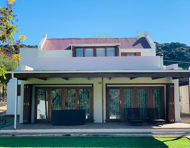 Peredraai Cottage