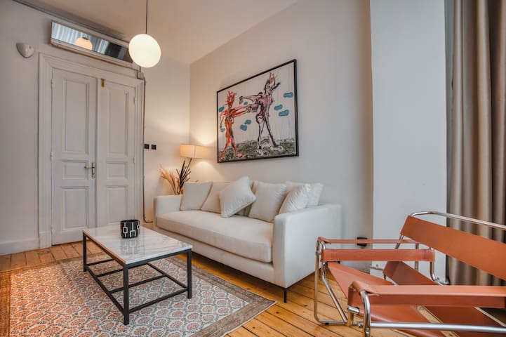 The Galata Tower: Central And Historic w/ Balcony