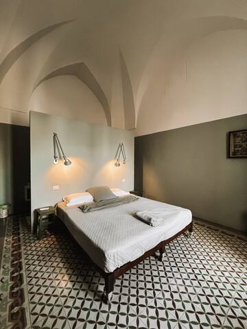 Elegant Palazzo from 1723 w/ Rooftop & Dip Pool! gallery image 2